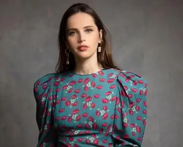 Felicity Jones by Jay L. Clendenin for LA Times December 2018