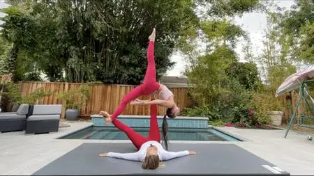 Learn Acro Yoga