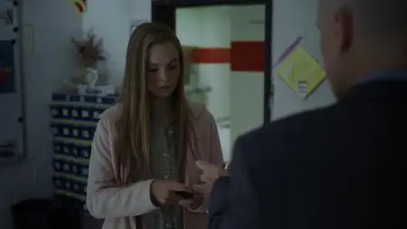 The Girl From Plainville S01E03
