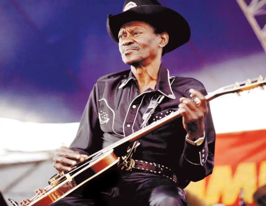 Clarence 'Gatemouth' Brown - The Best Of A Blues Legend (1995)