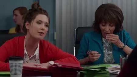 Great News S02E07