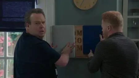 Modern Family S09E20