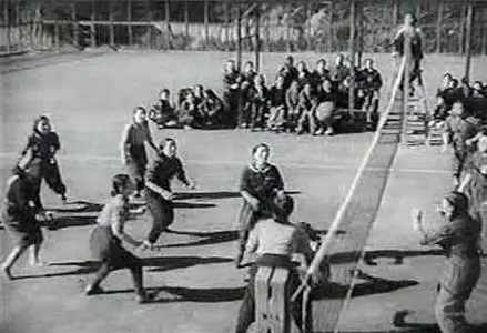 Akira Kurosawa-Ichiban utsukushiku ('The Most Beautiful') (1944)