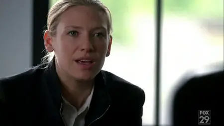 Fringe S02E09 Snakehead