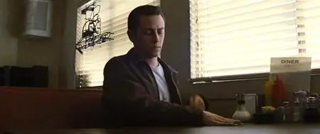 Looper (2012)