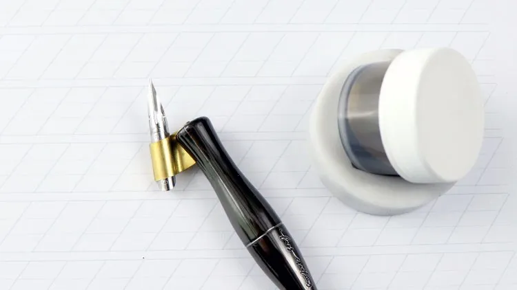 Modern Calligraphy: Pointed Pen Basics