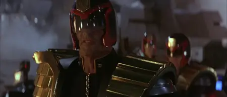 Judge Dredd (1995)