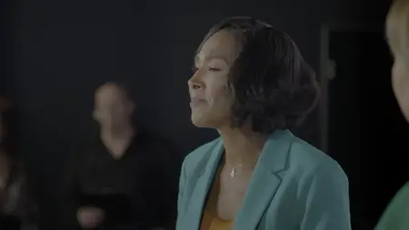 She the People S01E01