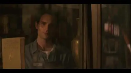 YOU S01E01