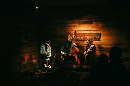 The Giving Trio - Defuser (2016)