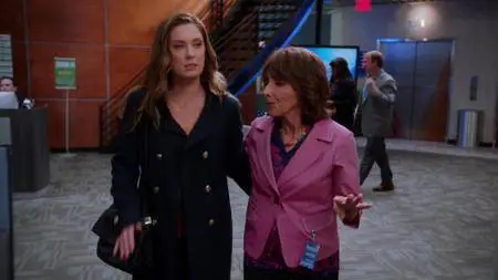 Great News S02E11