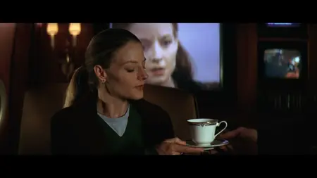 Contact (1997)