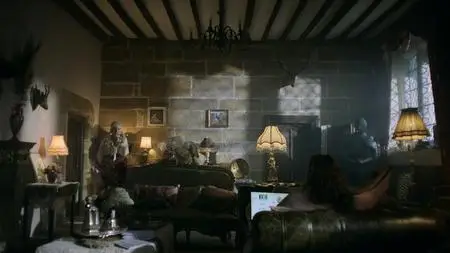 Dead Hot S01E01