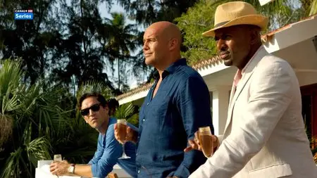 Mad Dogs S01 (2015)