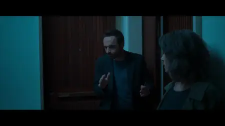 Sara Woman in the Shadows S01E05