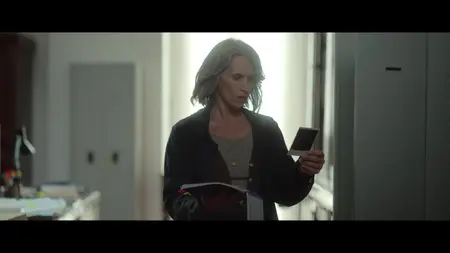 Sara Woman in the Shadows S01E05
