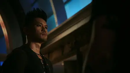 Shadowhunters S02E01