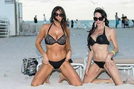 Claudia Romani and Bella Bond in Bikini on Miami Beach January 15, 2018