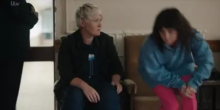 Holding S01E04