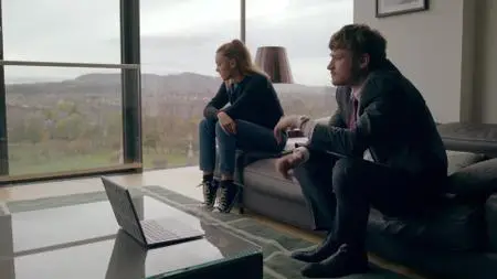 Clique S01E05