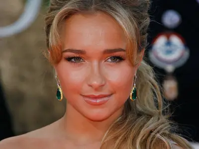 Photos of actress Hayden Panettiere Part 1 
