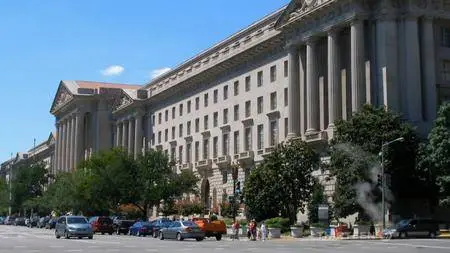 PBS - NOVA: Poisoned Water (2017)