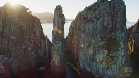 ABC - Australia's Ocean Odyssey: A Journey Down The East Australian Current: The Tropics (2020)