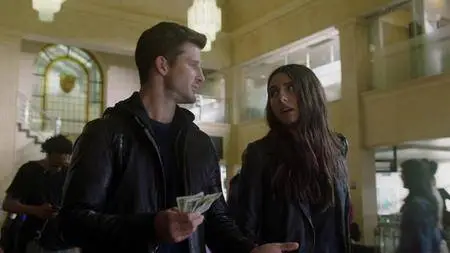 Imposters S02E01