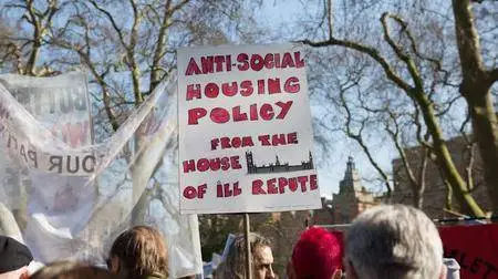 Dispossession: The Great Social Housing Swindle (2017)