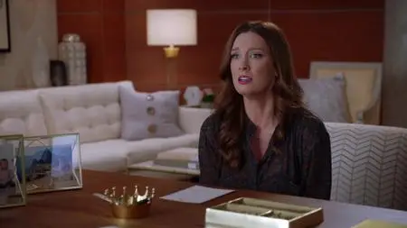 Great News S02E01
