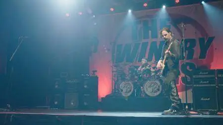 The Winery Dogs - Dog Years Live in Santiago And Beyond (2017) [BDRip 1080p]