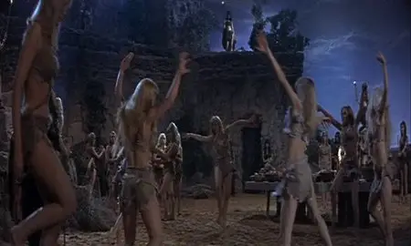 Prehistoric women/Slave Girls (1967)