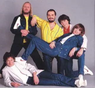 Earth And Fire - Golden Years of Dutch Pop Music: A & B Sides (2015)