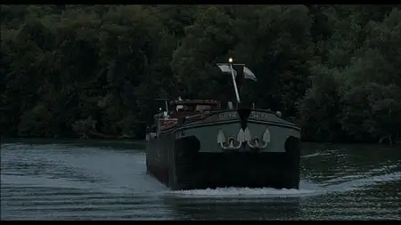 La blonde aux seins nus / The Blonde with Bare Breasts (2010)