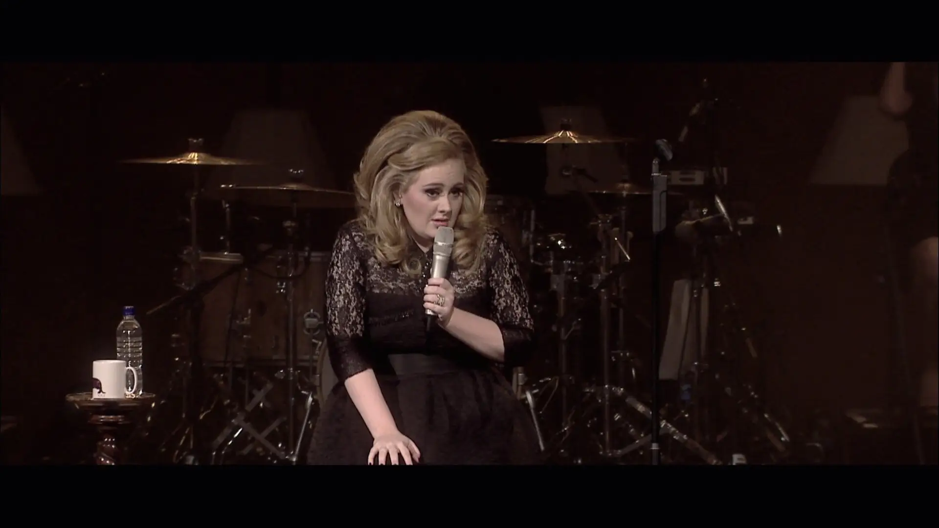 Adele - Live At The Royal Albert Hall (2011) Blu-ray / AvaxHome