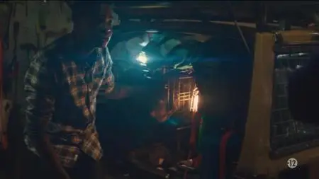 Curfew S01E01