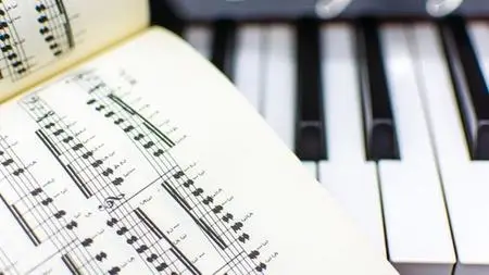 Learn Piano From Scratch: A Beginner'S Course