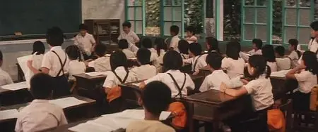 Zai na he pan qing cao qing / The Green, Green Grass of Home (1983)