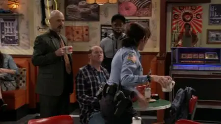 Superior Donuts S01E13