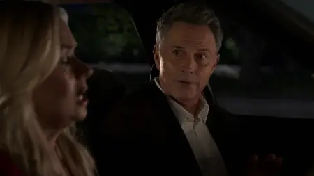 Leanne S01E08