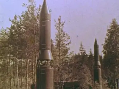 Weapons Races. The Race for the Strategic Ballistic Missile