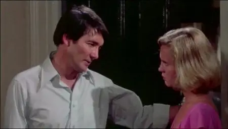 Don't Open the Door! (1974)