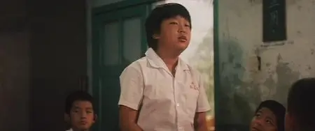 Zai na he pan qing cao qing / The Green, Green Grass of Home (1983)