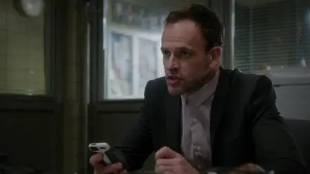 Elementary S05E13