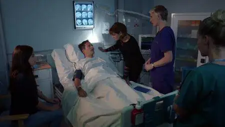 Holby City S20E01