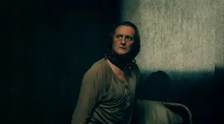 Medium Raw: Night of the Wolf (2010)