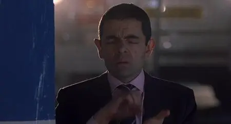 Johnny English (2003)