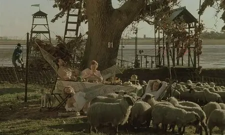 Drowning by Numbers - by Peter Greenaway (1988)
