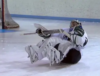 Between the Pipes. Goalie Clinic (2010)