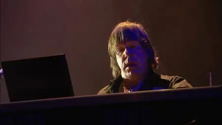 Emerson Lake & Palmer - 40th Anniversary Reunion Concert 2010 (2011) [Blu-ray & BDRip]